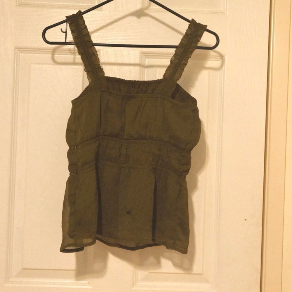 Old Navy olive green tank top in XS